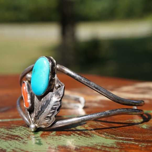 Vintage Red Coral & Turquoise Sterling Silver Cuff - Picture 13 of 16